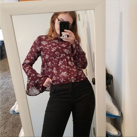 Aeropostale L Burgundy White Gray Blue Floral Baby Doll Long Bell Sleeve Blouse - Picture 3 of 16